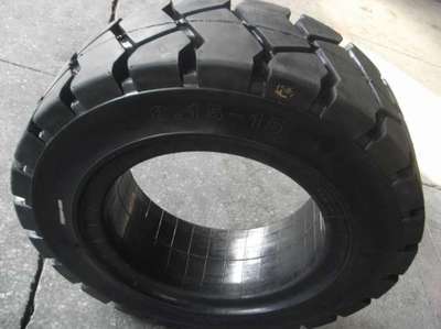 叉車實心輪胎28x9-15(8.15-15) 工程機械輪胎 產(chǎn)品