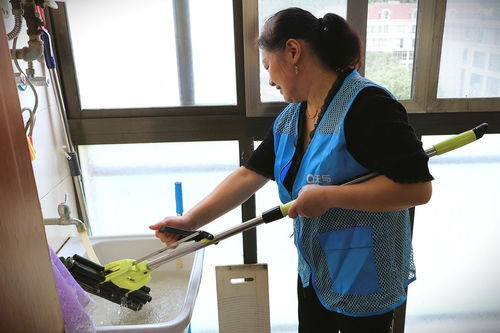 上海試點街道家床服務升級 家政保潔等個性化服務全面啟動